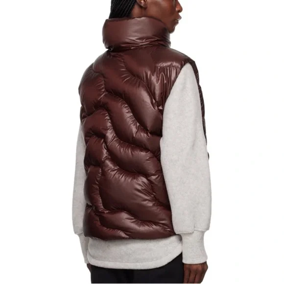 NWT Canada Goose Cypress Puffer Vest Botanical Quilt in Garnet Stone Burgundy - Picture 4 of 10